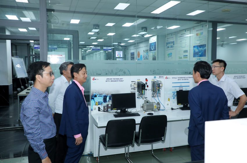  [05-02-2026] Lễ ký kết với Đại Dũng – Khoa Công nghệ Cơ khí